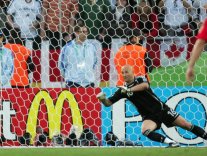 L'Espagne ouvre le score L'Espagne ouvre le score