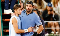 Roland-Garros (H) : Arnaldi voit Berrettini jeter l'éponge et rallie le dernier carré