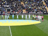 "Le football pour la paix" "Le football pour la paix"