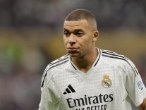 Kylian Mbappé (football) Kylian Mbappé (football)