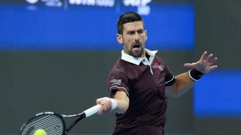 Novak Djokovic reaches Beijing quarterfinals with 31st straight win