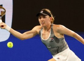WTA - Miami : Alexandrova renverse Pegula et file en demi-finale 