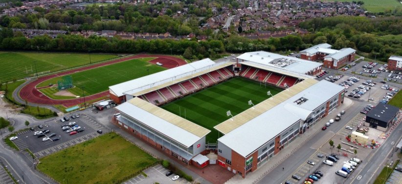 Leigh Sports Village (12 000 places) Leigh Sports Village (12 000 places)