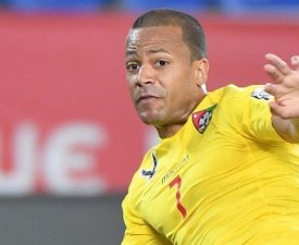 Versailles : Dossevi signe à son tour