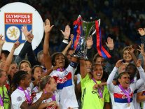 2017 : OL-PSG (0-0, 7-6 t.a.b.) 2017 : OL-PSG (0-0, 7-6 t.a.b.)