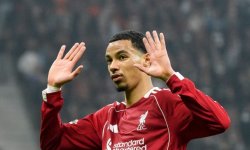 Liverpool : Ekitike encensé par Slot