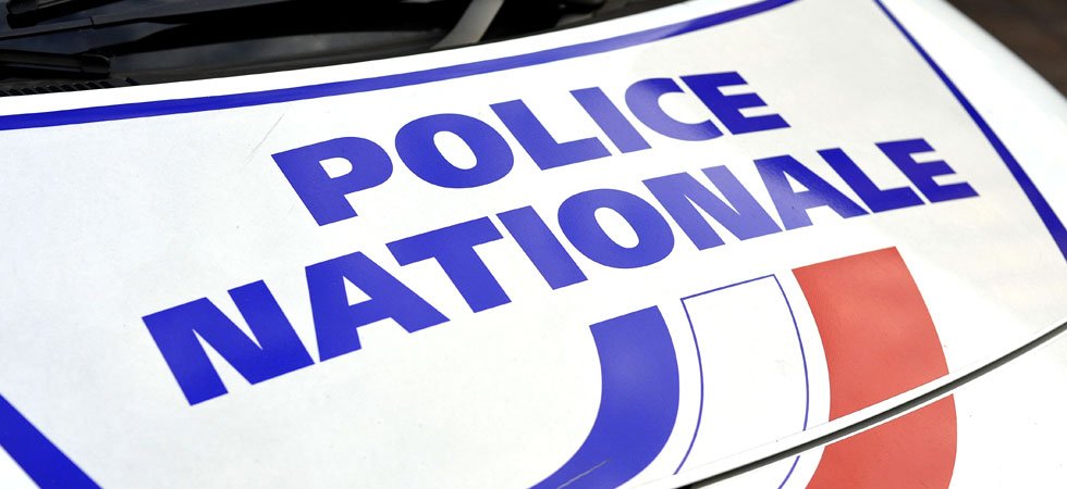 Yvelines : un client d'un hôtel descend à la réception avec un couteau dans le cou