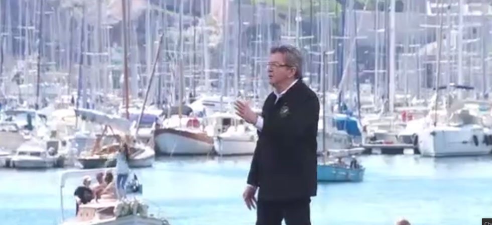 Mélenchon à Marseille : "Je suis le candidat de la paix"
