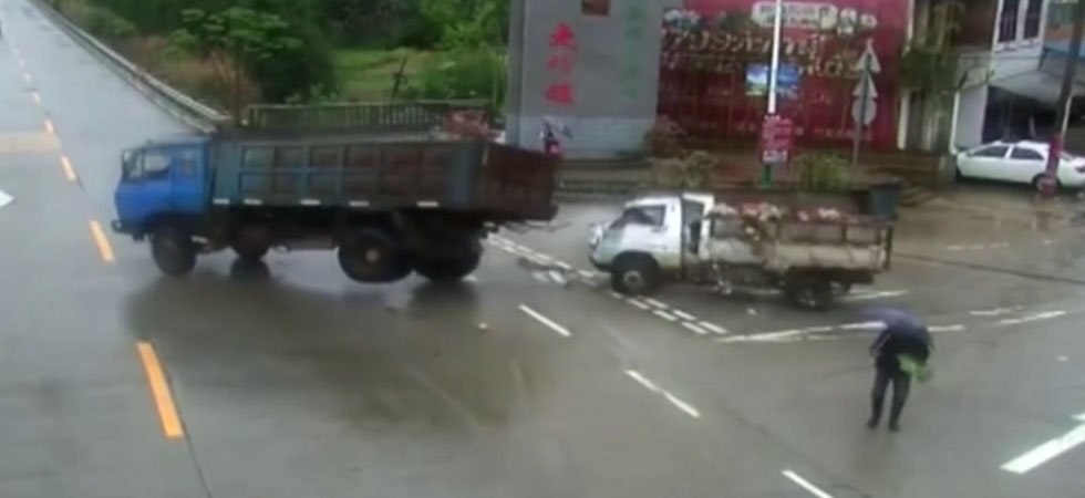 Chine : un homme a failli se faire renverser deux fois en quelques secondes