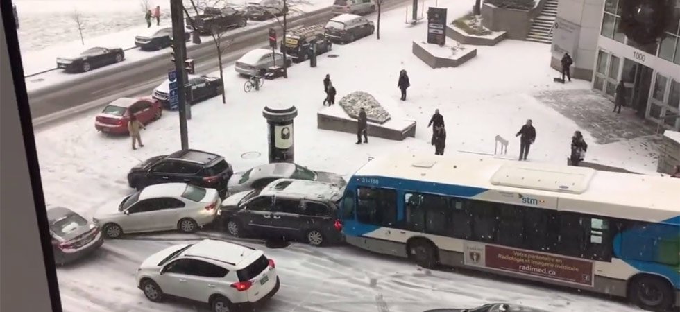 Montréal : la tempête de neige a eu raison de ces automobilistes