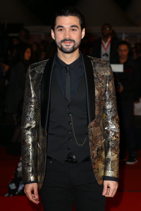 Chanteur, acteur... Florent Mothe est-il aussi un bon danseur ? Chanteur, acteur... Florent Mothe est-il aussi un bon danseur ?