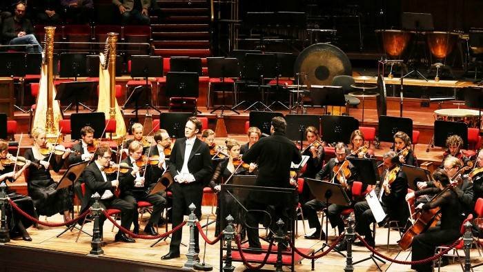Andris Nelsons dirige Britten, Rachmaninov, Debussy