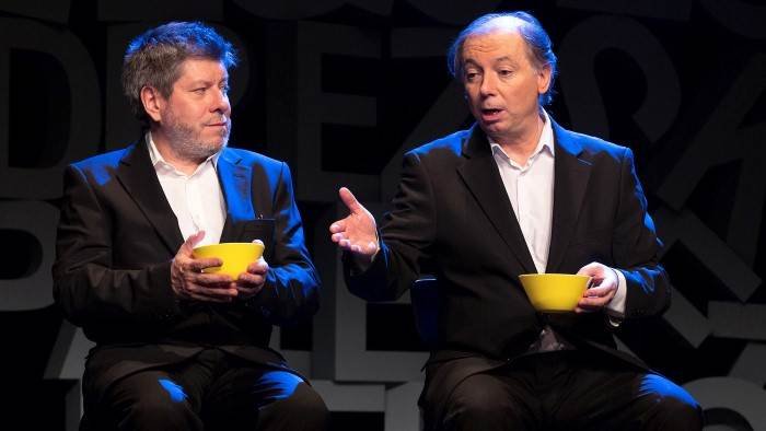 Chevallier et Laspalès : Vous reprendrez bien quelques sketches ?