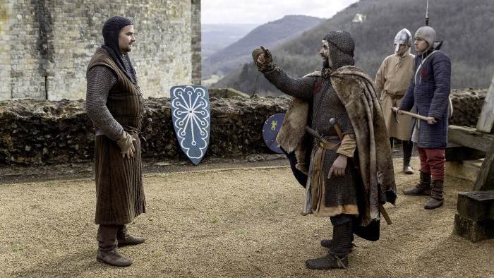 La vie au temps des châteaux forts