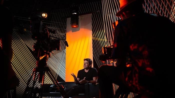Patrick Bruel, entre les lignes