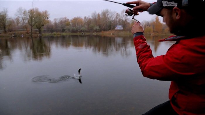 Pêche en réservoir en Ukraine