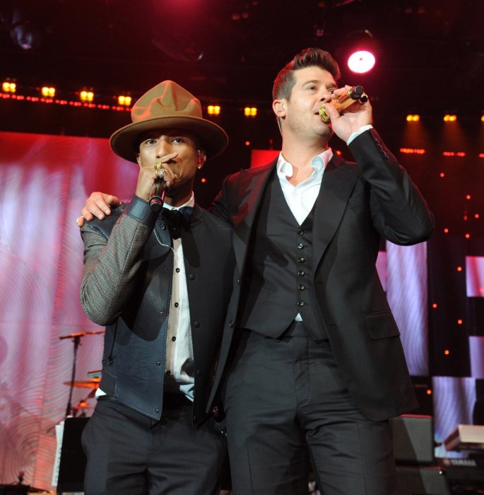 "Blurred Lines", de Robin Thicke "Blurred Lines", de Robin Thicke