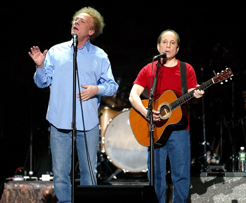 "Mrs. Robinson" : Simon & Garfunkel, lauréats du tube de l'année ? "Mrs. Robinson" : Simon & Garfunkel, lauréats du tube de l'année ?