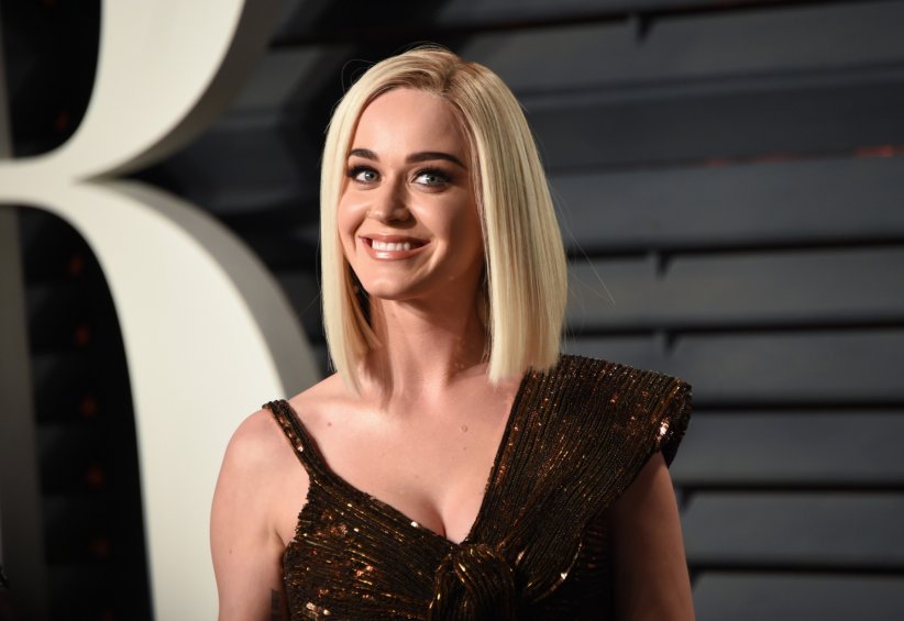 Katy Perry avec Metamorphosis Crisis Katy Perry avec Metamorphosis Crisis