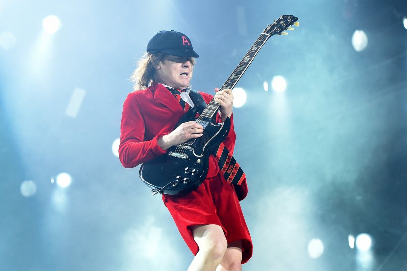 "Highway to Hell" de AC/DC "Highway to Hell" de AC/DC
