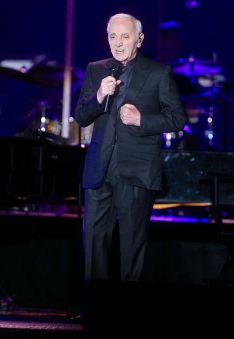 Charles Aznavour : en haut de l'affiche à plus de 30 ans ! Charles Aznavour : en haut de l'affiche à plus de 30 ans !