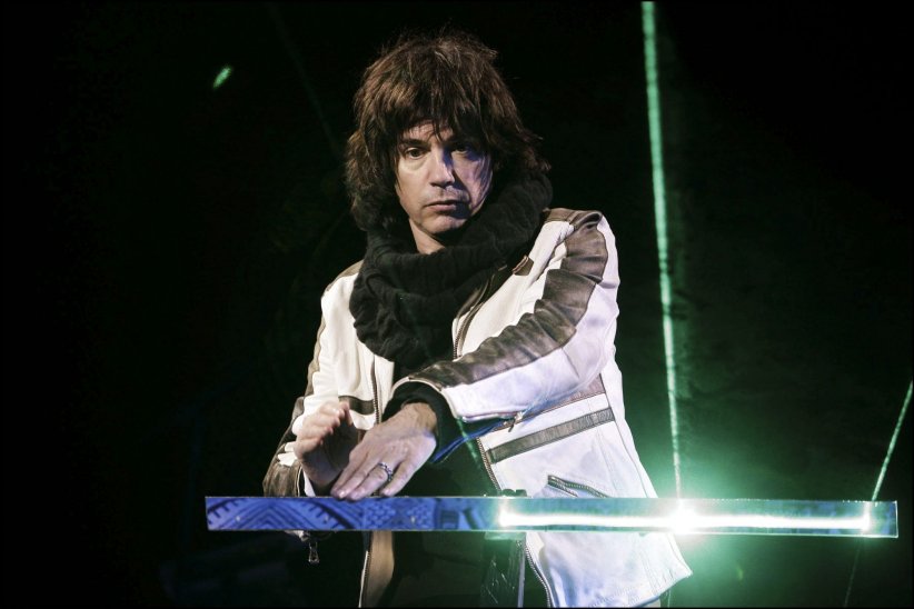 4. Jean-Michel Jarre 4. Jean-Michel Jarre