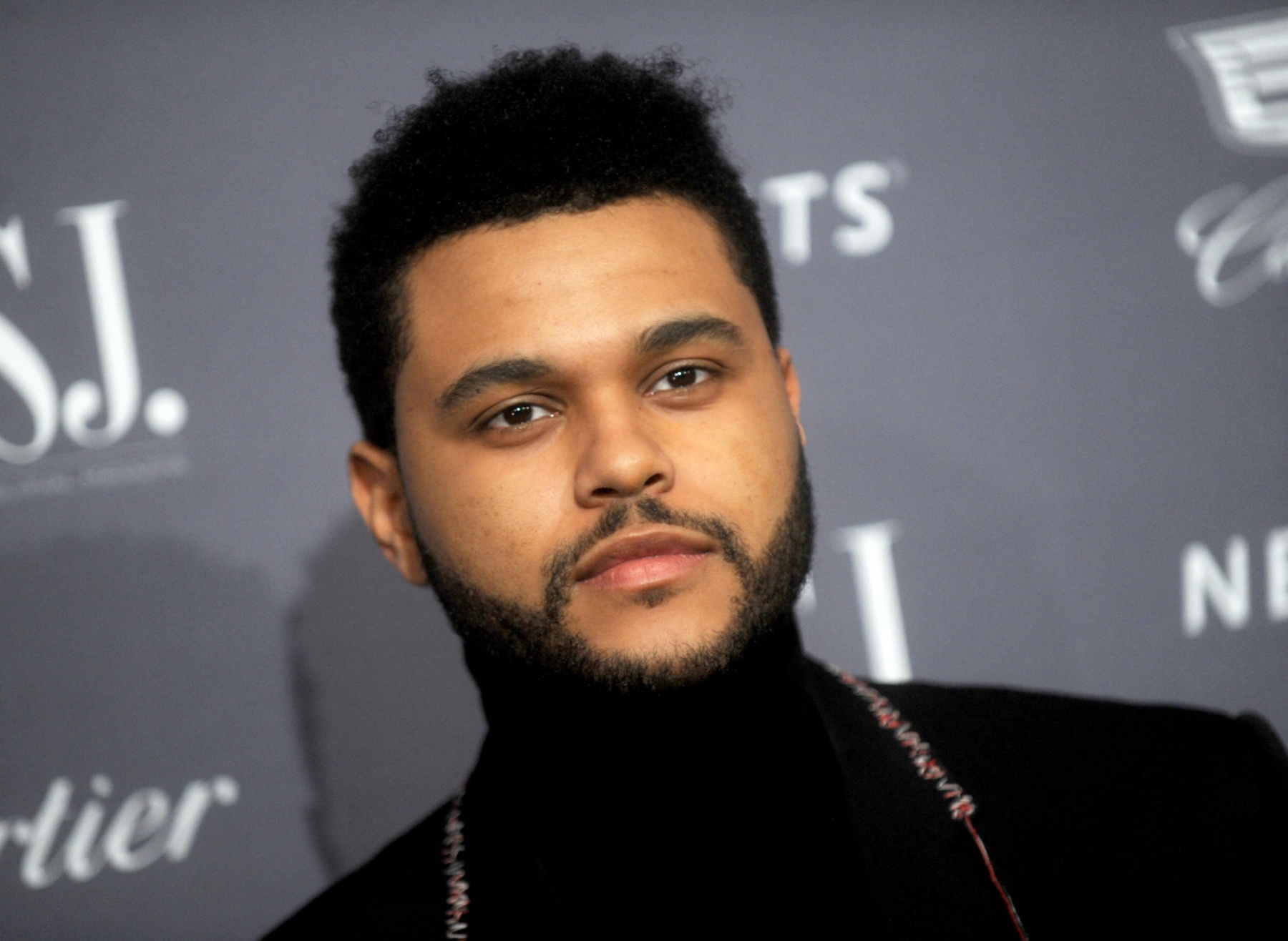 La star méconnaissable dans son nouveau clip — The Weeknd La star méconnaissable dans son nouveau clip — The Weeknd