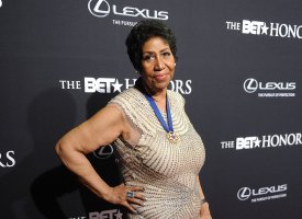 Aretha Franklin, "gravement malade", est entourée de ses proches