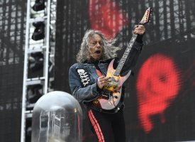 Metallica : confiné, le guitariste Kirk Hammett bosse sur de nouveaux riffs