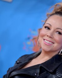 Mariah Carey lance sa collection d'objets de Noël