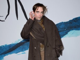 Robert Pattinson, fier d'être proche de Juliette Binoche : "J'ai son 06 !"