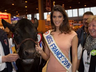 Iris Mittenaere : Miss France 2016 illumine le Salon de l'Agriculture