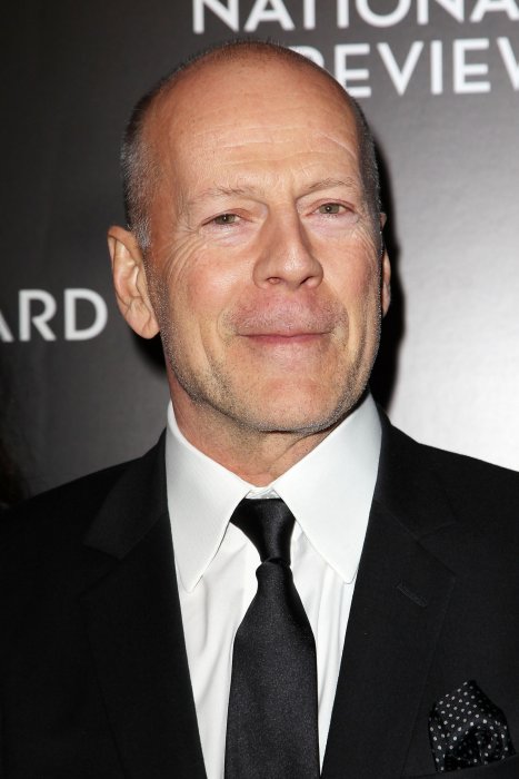 Bruce Willis : l'acteur de Die Hard est un pro de l'harmonica !