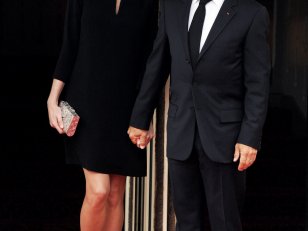 Nicolas Sarkozy fou amoureux de Carla Bruni : "Il ne tient pas en place"