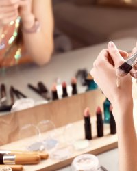 Le maquillage neo nude : la nouvelle tendance pour une apparence plus naturelle