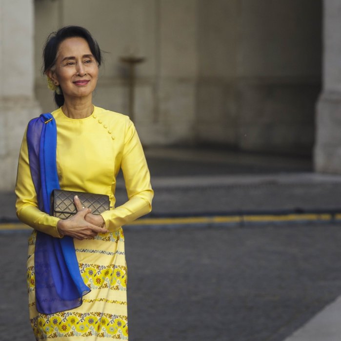 Aung San Suu Kyi se voit retirer un prix