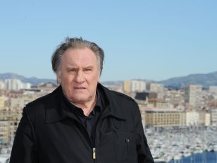 Depardieu accusé de viol : Dominique Besnehard s'en prend à son accusatrice