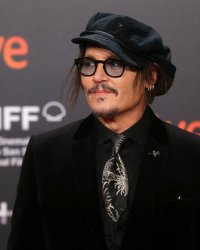 Johnny Depp sous les traits de Louis XV pour le prochain film de Maïwenn