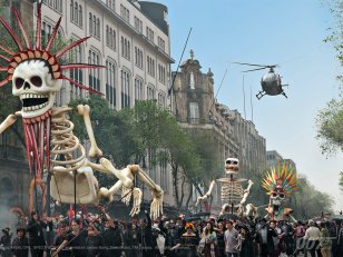 Spectre : quand James Bond inspire un carnaval mexicain