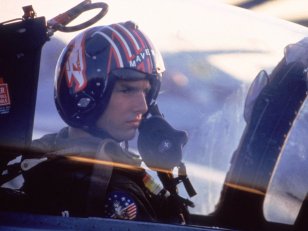 Top Gun 2 : Tom Cruise affrontera-t-il des drones ?