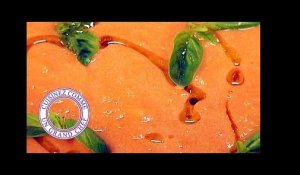 Soupe de tomate glacée