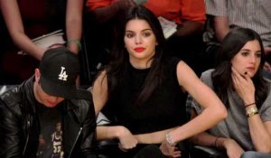 Kendall Jenner s'ennuie à un match de basket