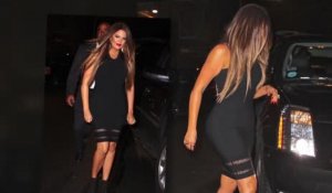Khloe Kardashian, svelte dans une robe moulante