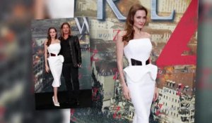 La star du jour Angelina Jolie, magnifique en blanc à une première en Allemagne avec Brad Pitt