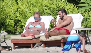 Britney Spears en vacances à Hawaï avec son nouveau petit-ami Charlie Ebersol