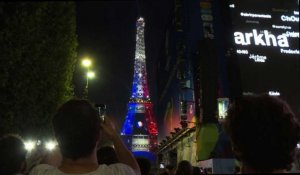 Euro 2016: La Tour Eiffel en bleu-blanc-rouge