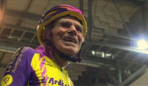 Robert Marchand, 106 ans, avale encore des kilomètres à vélo