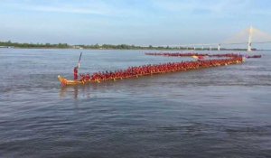 Record du monde du plus long bateau-dragon pour le Cambodge