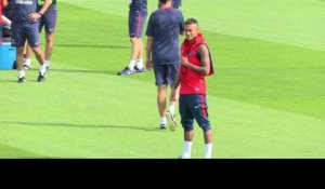 Football: entraînement du PSG avec Neymar, avant Saint-Etienne