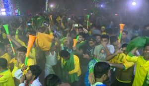 Mondial : des milliers de fans bangladais célèbrent la victoire du Brésil